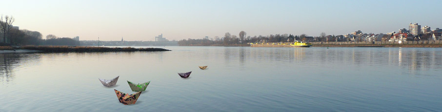 Rhein-Panorama mit Papierschiffchen